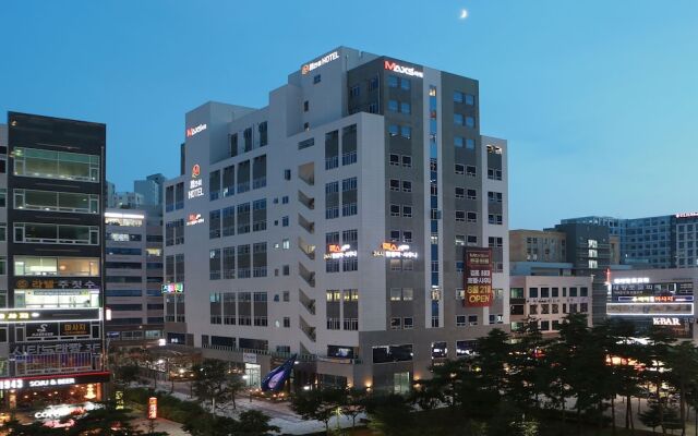 Gimpo Hotel M Tower