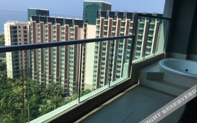 Hanhai Crown · SeaView Designer Light Luxury Seaside Resort Hotel (Freedom Lighthouse Branch)