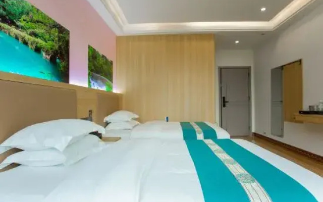 Libo Xiaoqikong Xinjiayuan Inn