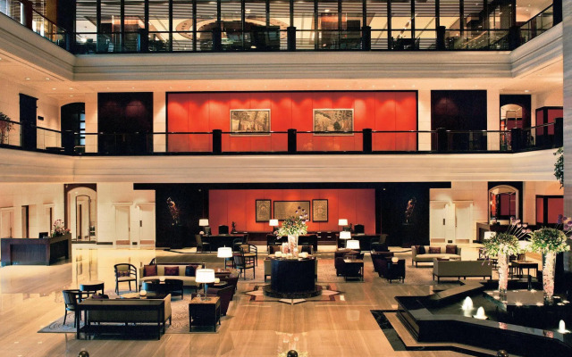 Taj Lands End