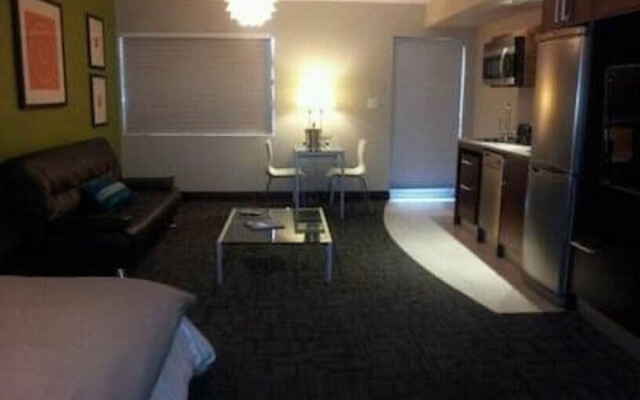 Strand Ocean Drive Suites