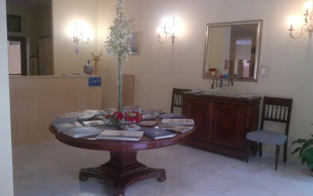 Efplias Hotel Apartments and Suites