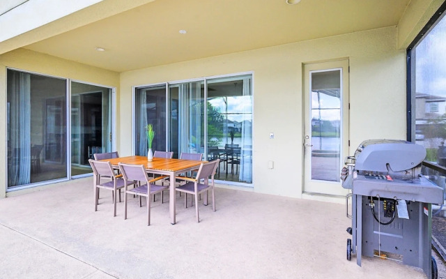 Waterfront Pet-friendly Home w Pool-spa-games-bbq