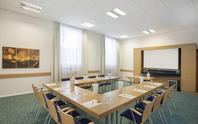 Holiday Inn Express Frankfurt Airport by IHG