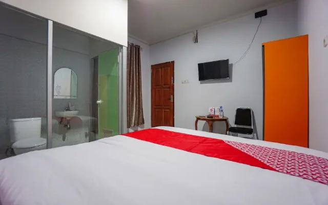 Bs Residence by OYO Rooms