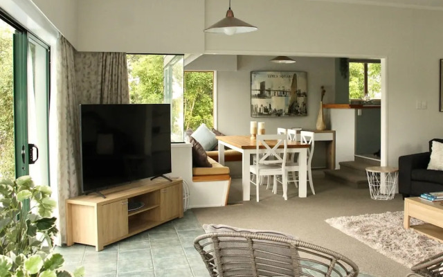 Oceans 88 Whitianga Coastal Suites