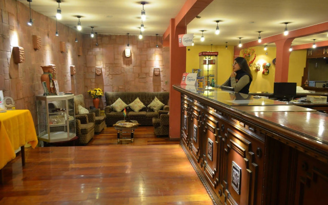 Hotel Cordillera Real