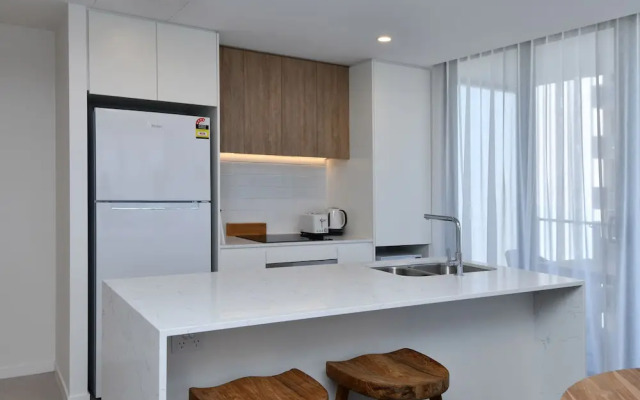X Kirra Apartments