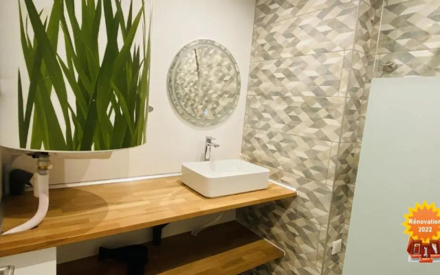 Bel appartement avec terrasse et beau jardin classé 1 étoile