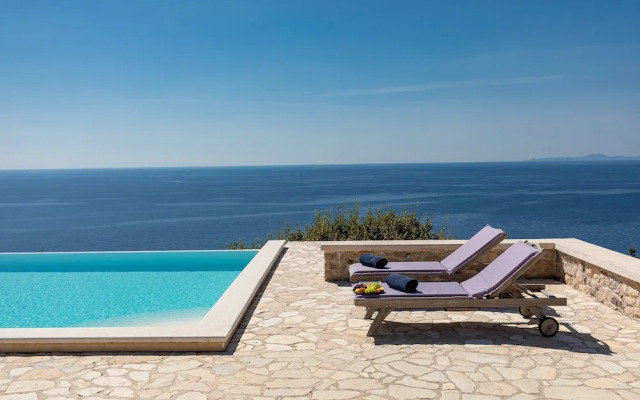 Stone Houses Dingač