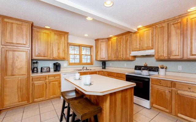 Moon Tower 4 Bedroom House