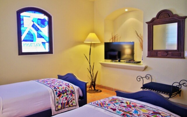 Casa Stamm, Hacienda-style Home Perfect for Families at Special Discounted Rate!