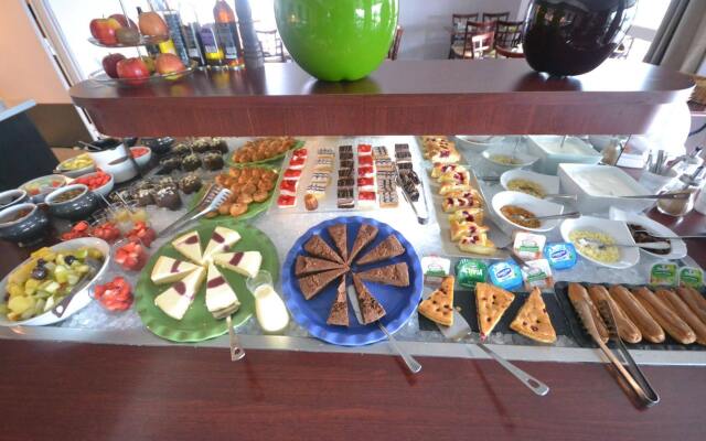 Brit Hotel Caen Herouville