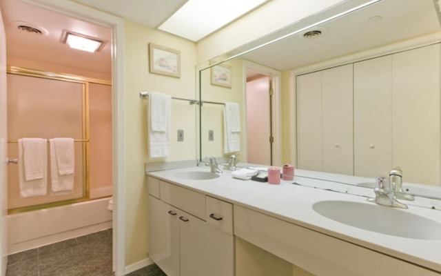 Saida Royale Condominium 9017