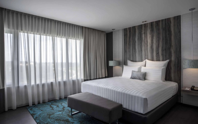 Pullman Miri Waterfront