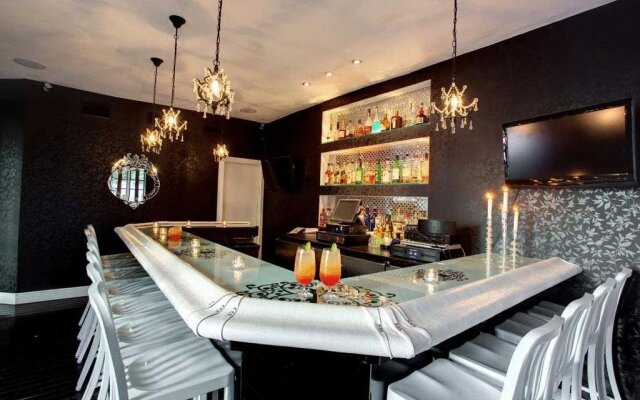 Dorchester Miami Beach Hotel & Suites