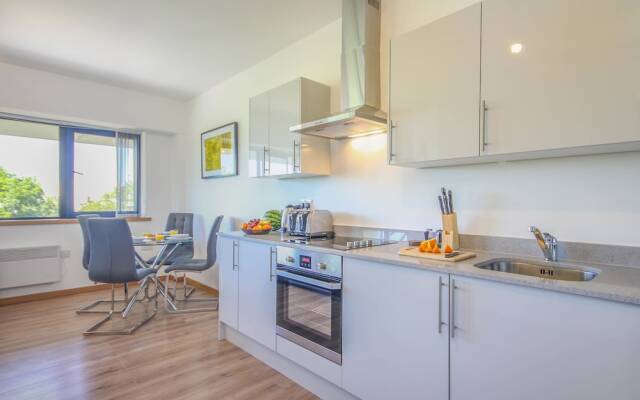 West Swindon Serviced Apartment