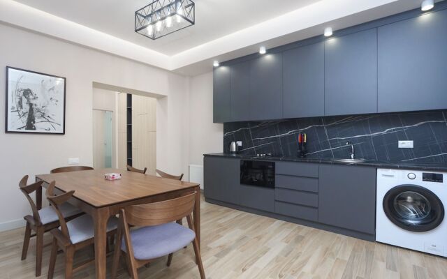 Stay Inn  on Buzand Str. 97