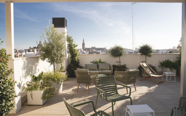 nQn Aparts & Suites Sevilla