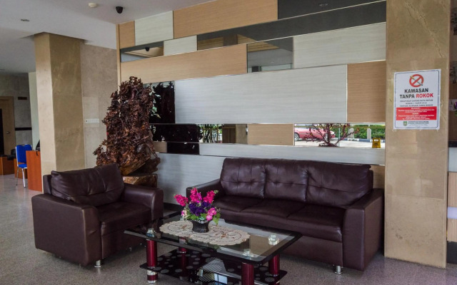OYO 775 Aviari Hotel