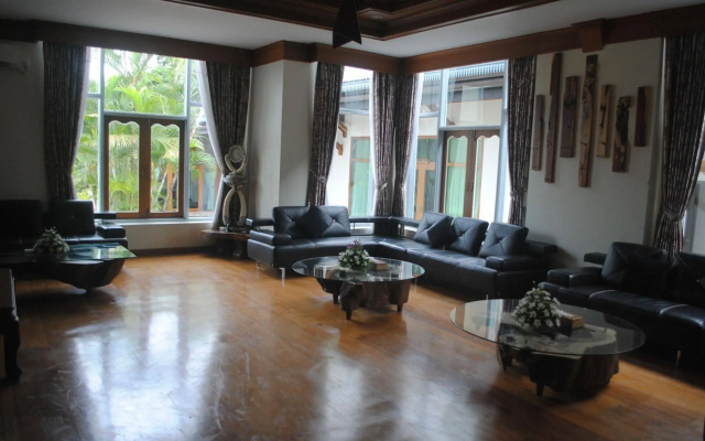 Myitkyina Plam Spring Resort Hotel