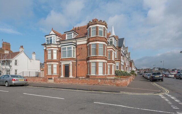 4 Buregate House, Felixstowe