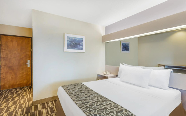 Holiday Inn Alexandria at Carlyle by IHG