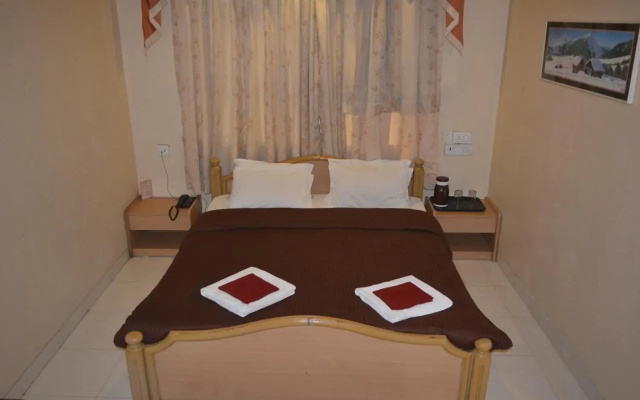 Hotel Poonam – Guest Rooms – Pune