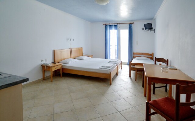 Vrachos Beach Hotel