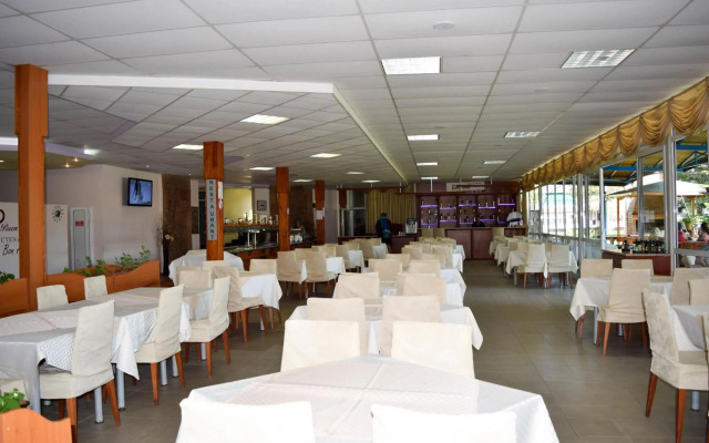 Balaton Hotel