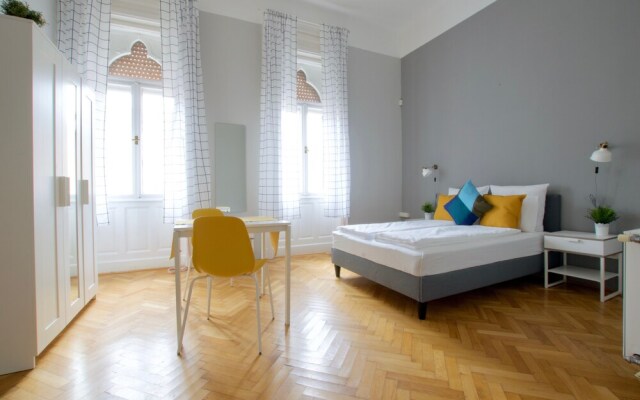 Budget Apartment by Hi5 - Palace Quarter