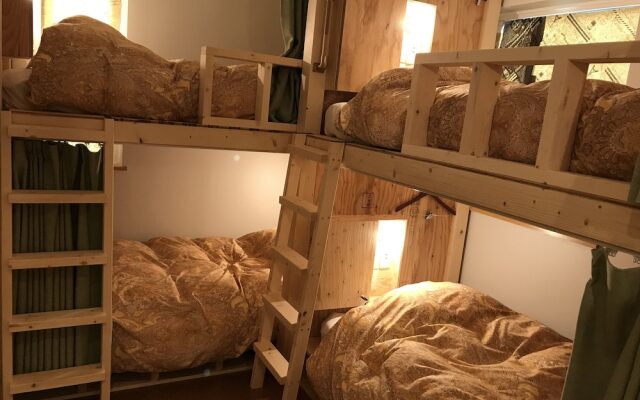 Iyasu Hostel Higashikawa
