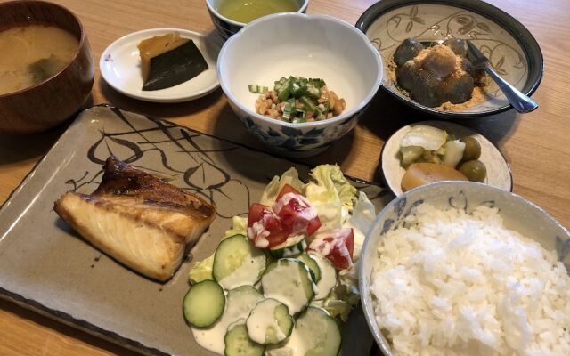 Share Creative&Bed 'adonoan'