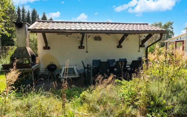 Spacious Villa With Tennis