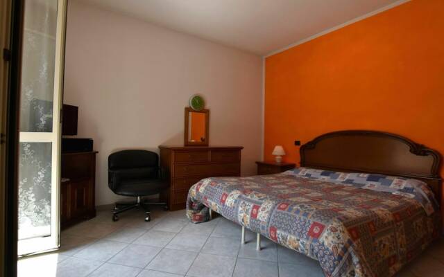 Belvilla by OYO Flat With Terrace Near the Lake