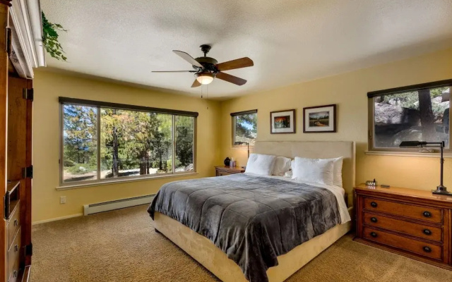 Tudor Lodge 4 Bedroom Home