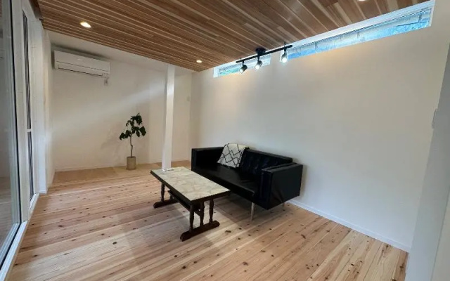 Ayu House – Hotel Rooms – Nagahama