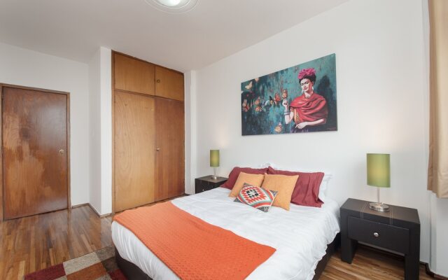 Roma Sur Balcony Apartments - Family Friendly