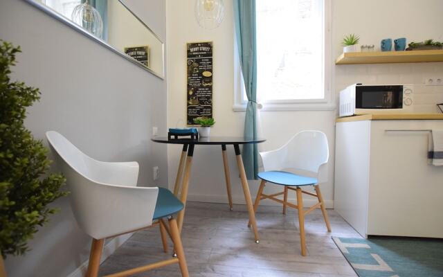 Standard Apartment by Hi5 - Fejer Gyorgy Street