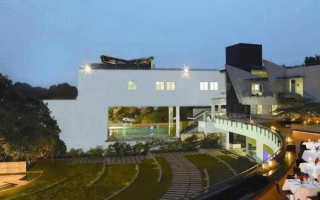 Zip by Spree Hotels at the Woodrose