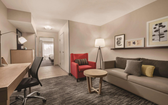 Country Inn & Suites by Radisson, Savannah Midtown, GA