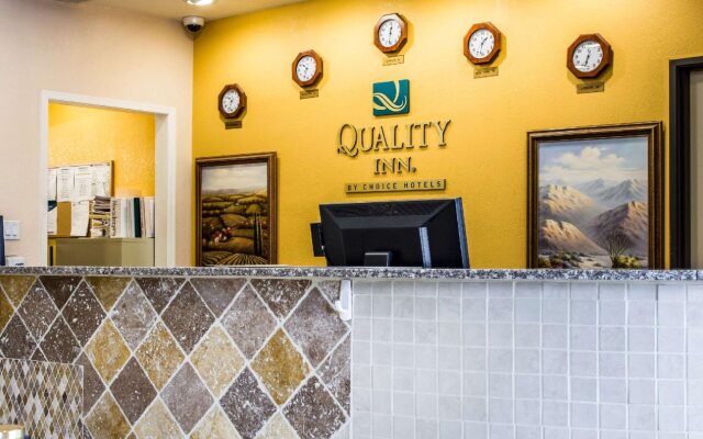 Clarion Pointe Winslow I-40