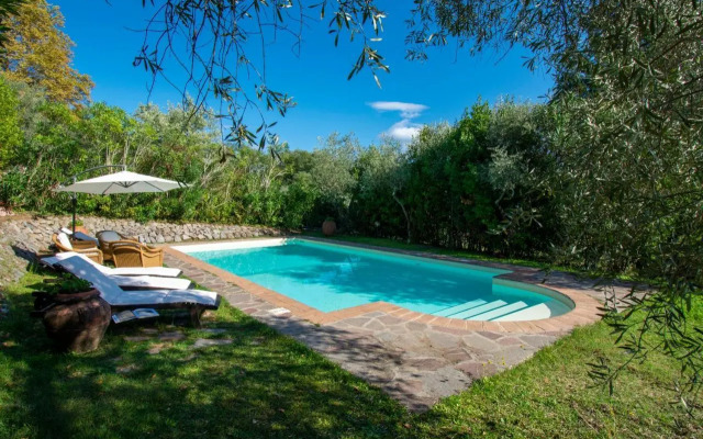 ALTIDO Great House with Garden, Pool & Mountains View