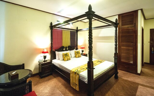 Red Hibiscus Hotel