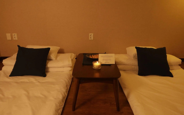 Yihua Hotel