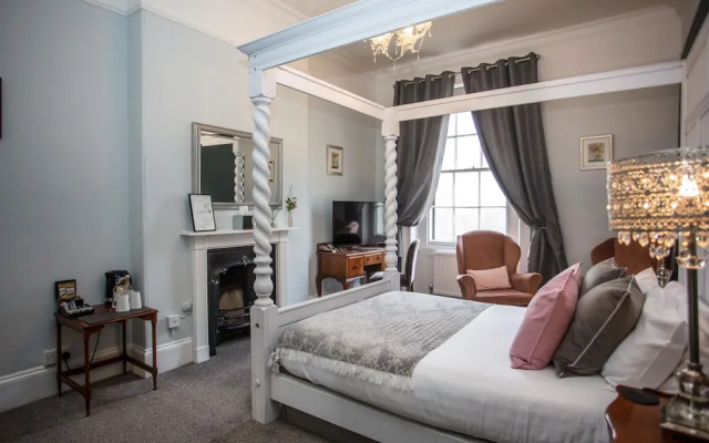 Caistor Hall
