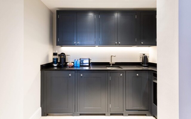 Wonderful Chelsea Apartment