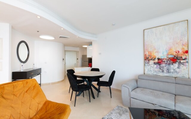 Outstanding Beach Complex W Pool