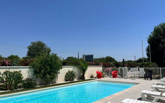 Brit Hotel Salon de Provence