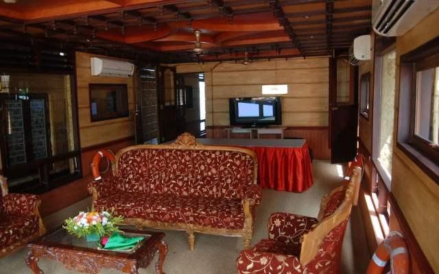 Pulickattil Houseboats